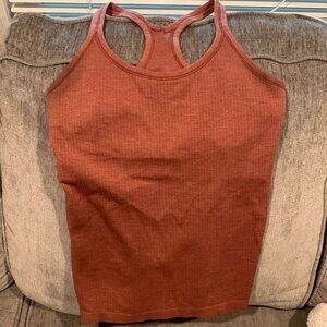 Lululemon workout top